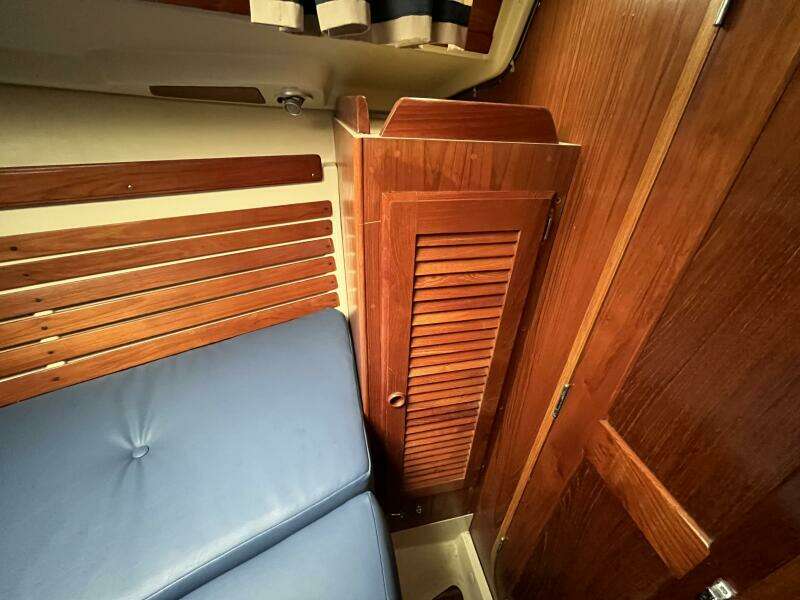 33ft Pearson Yacht For Sale