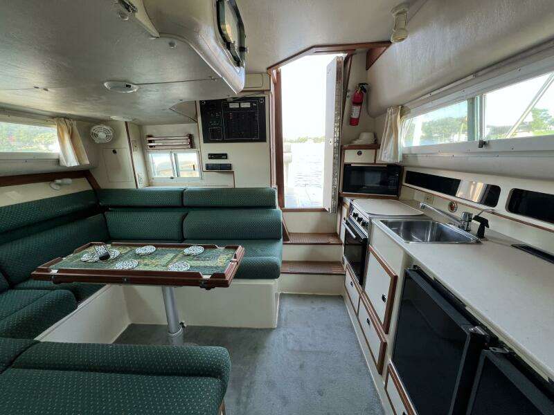 Sanatee 32ft Albin Yacht For Sale