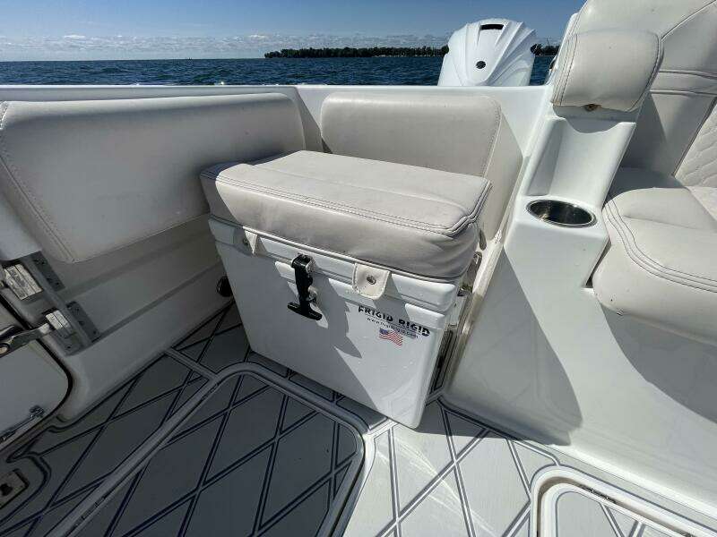 REEL TIME 42ft HCB Yacht For Sale