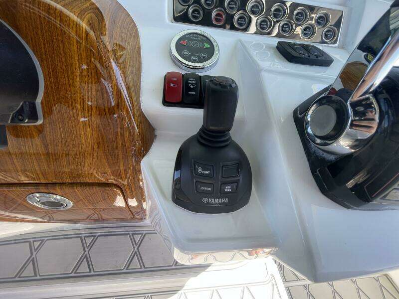 REEL TIME 42ft HCB Yacht For Sale