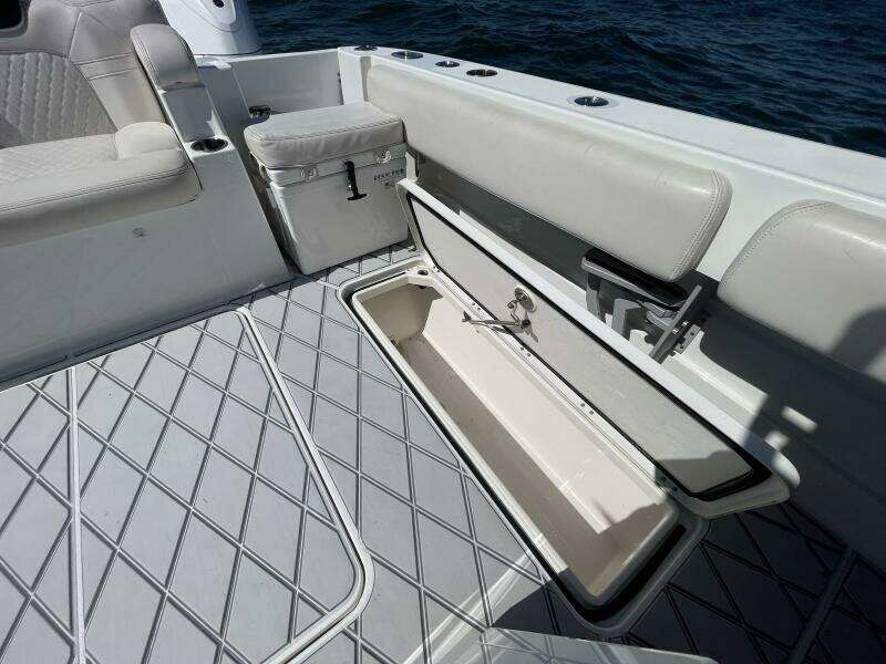 REEL TIME 42ft HCB Yacht For Sale