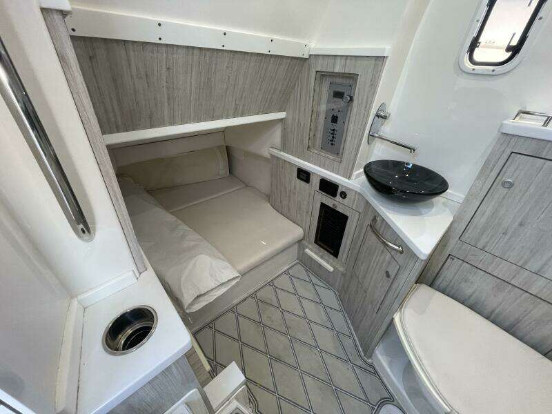 REEL TIME 42ft HCB Yacht For Sale
