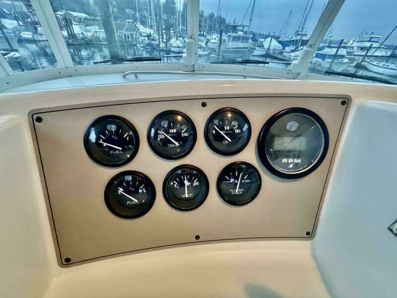 Family Affair IV 50ft Carver Yacht For Sale