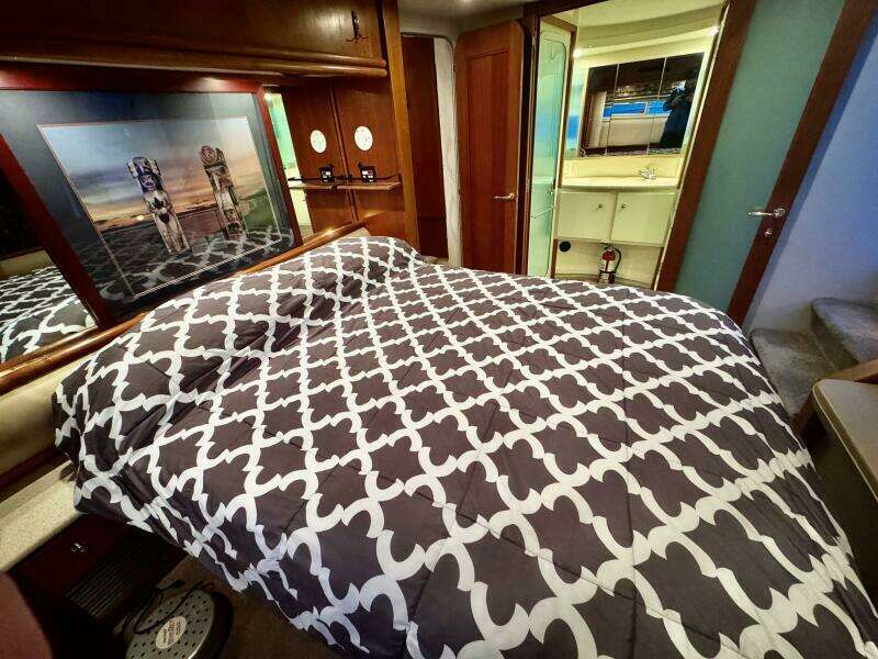 Family Affair IV 50ft Carver Yacht For Sale