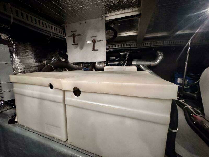 Family Affair IV 50ft Carver Yacht For Sale