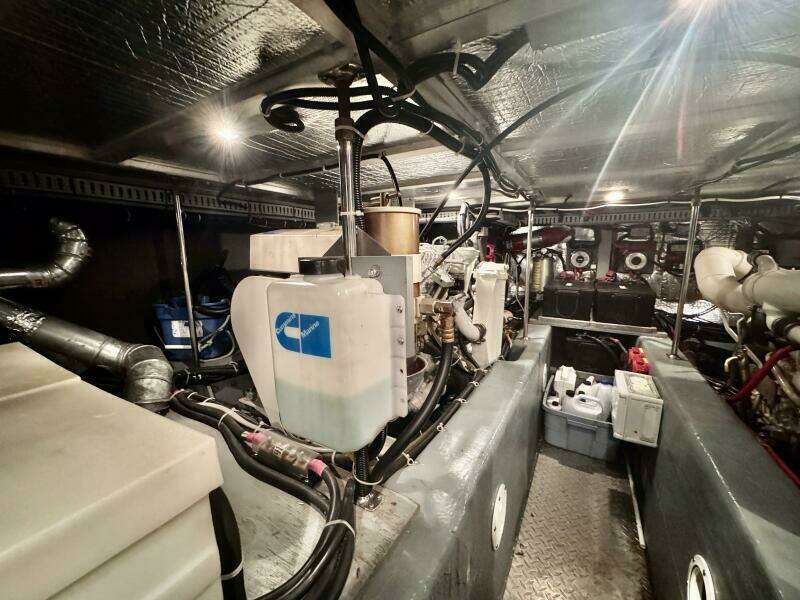 Family Affair IV 50ft Carver Yacht For Sale