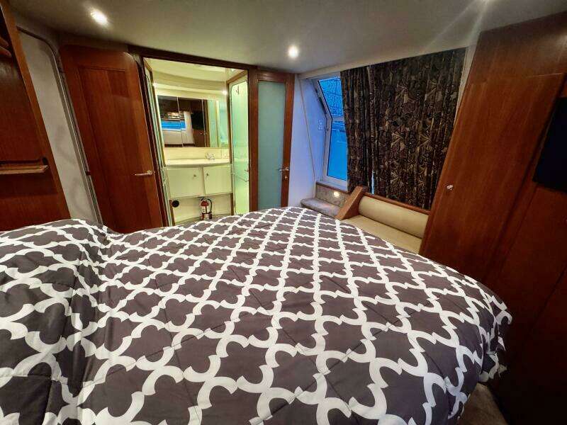 Family Affair IV 50ft Carver Yacht For Sale