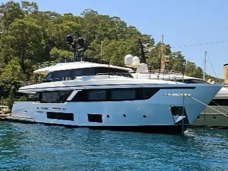 98ft Custom Line Yacht For Sale