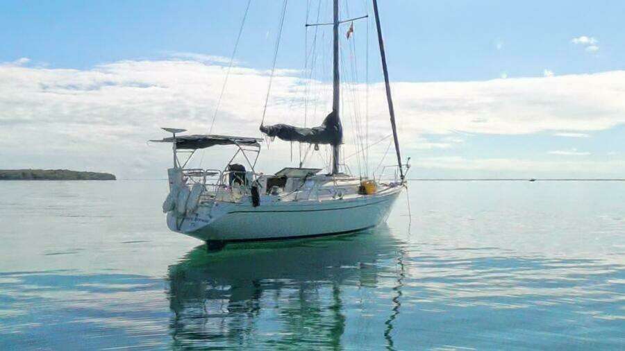 Seayonce 32ft Ericson Yacht For Sale