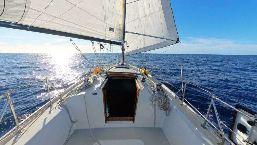 Seayonce 32ft Ericson Yacht For Sale
