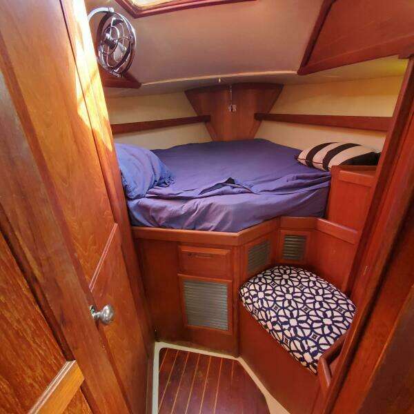 Seayonce 32ft Ericson Yacht For Sale