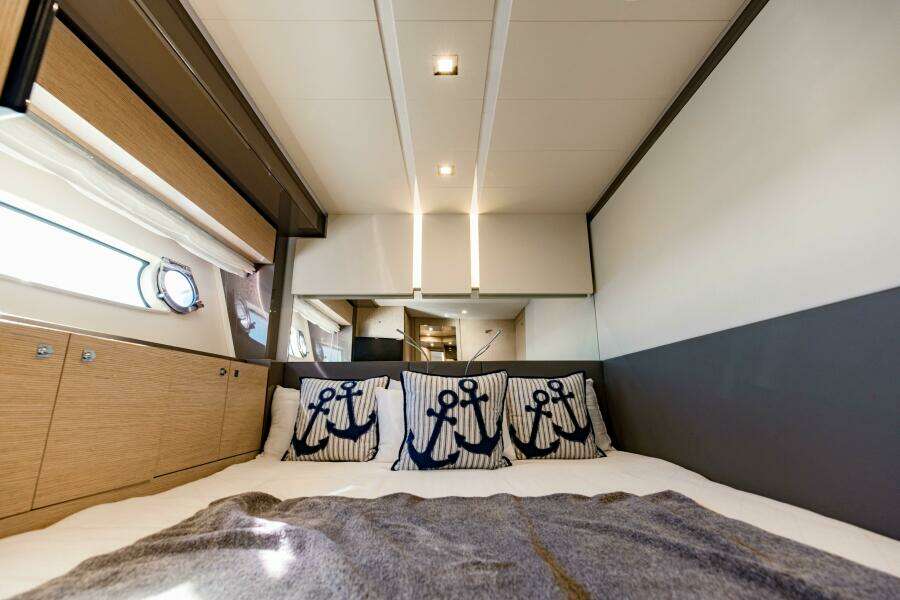 SAMI KAY III 75ft Ferretti Yachts Yacht For Sale