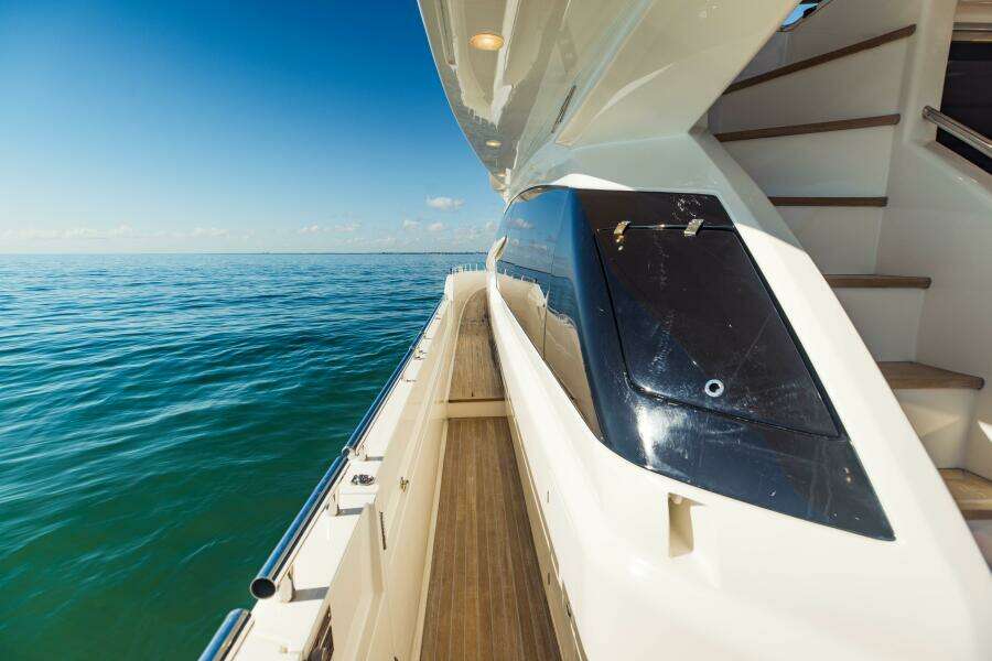 SAMI KAY III 75ft Ferretti Yachts Yacht For Sale