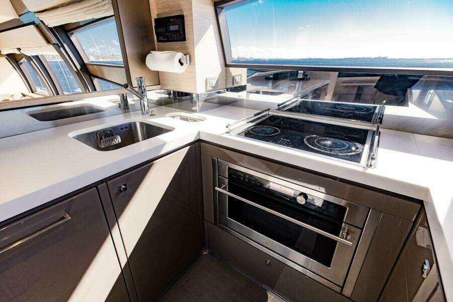 SAMI KAY III 75ft Ferretti Yachts Yacht For Sale