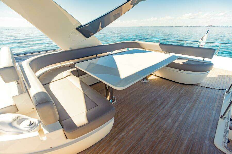 SAMI KAY III 75ft Ferretti Yachts Yacht For Sale