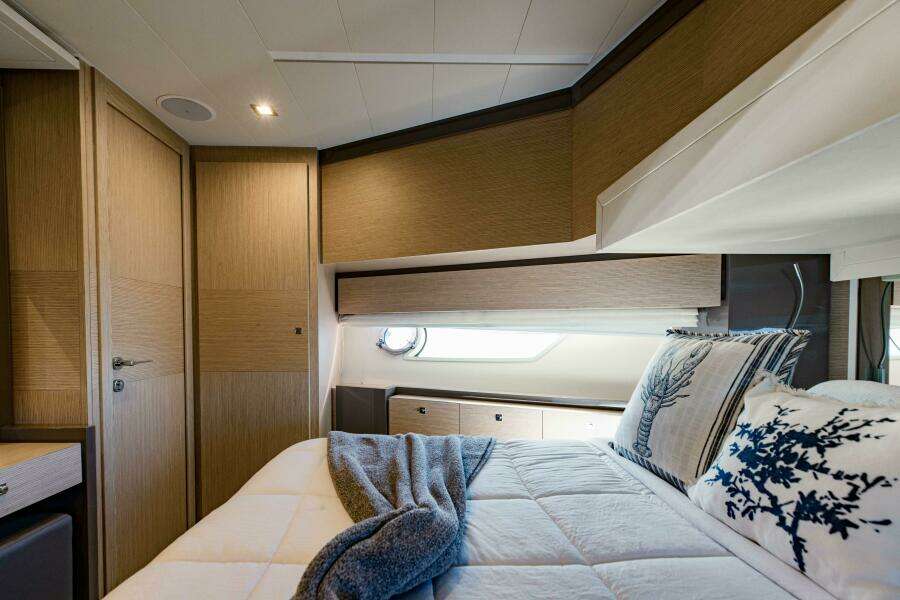 SAMI KAY III 75ft Ferretti Yachts Yacht For Sale