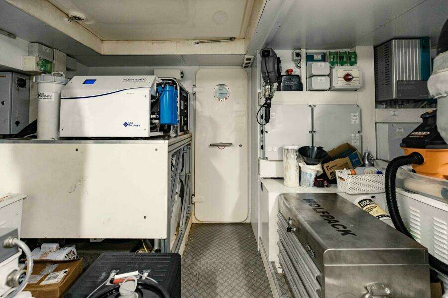 SAMI KAY III 75ft Ferretti Yachts Yacht For Sale