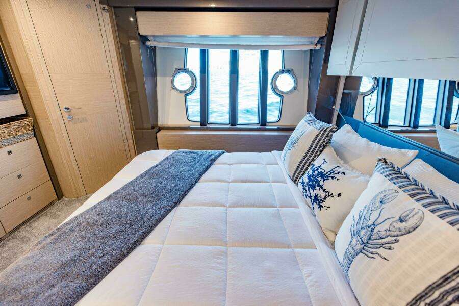 SAMI KAY III 75ft Ferretti Yachts Yacht For Sale