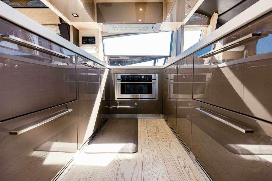 SAMI KAY III 75ft Ferretti Yachts Yacht For Sale
