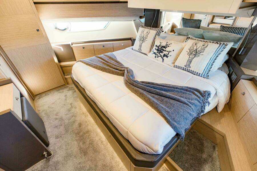 SAMI KAY III 75ft Ferretti Yachts Yacht For Sale