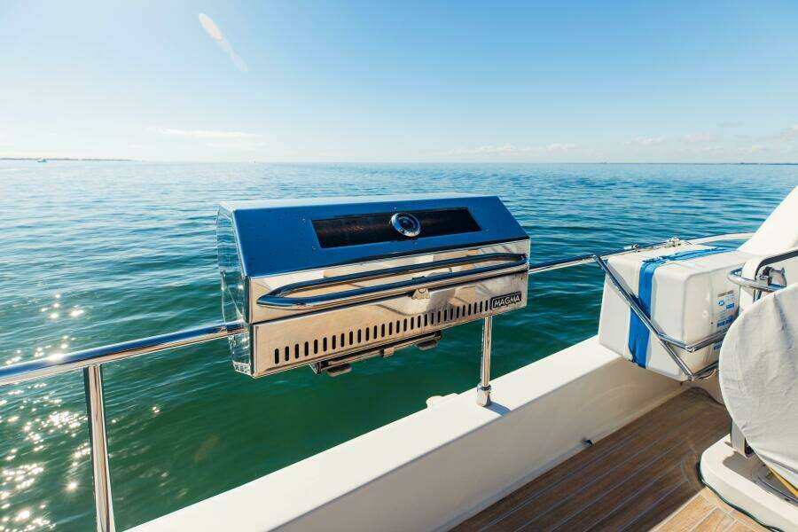 SAMI KAY III 75ft Ferretti Yachts Yacht For Sale