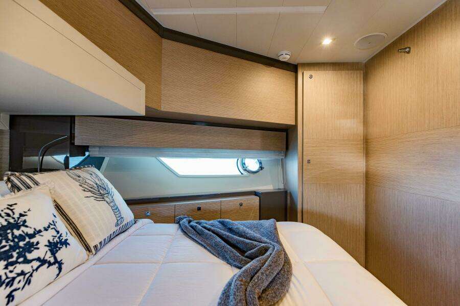 SAMI KAY III 75ft Ferretti Yachts Yacht For Sale