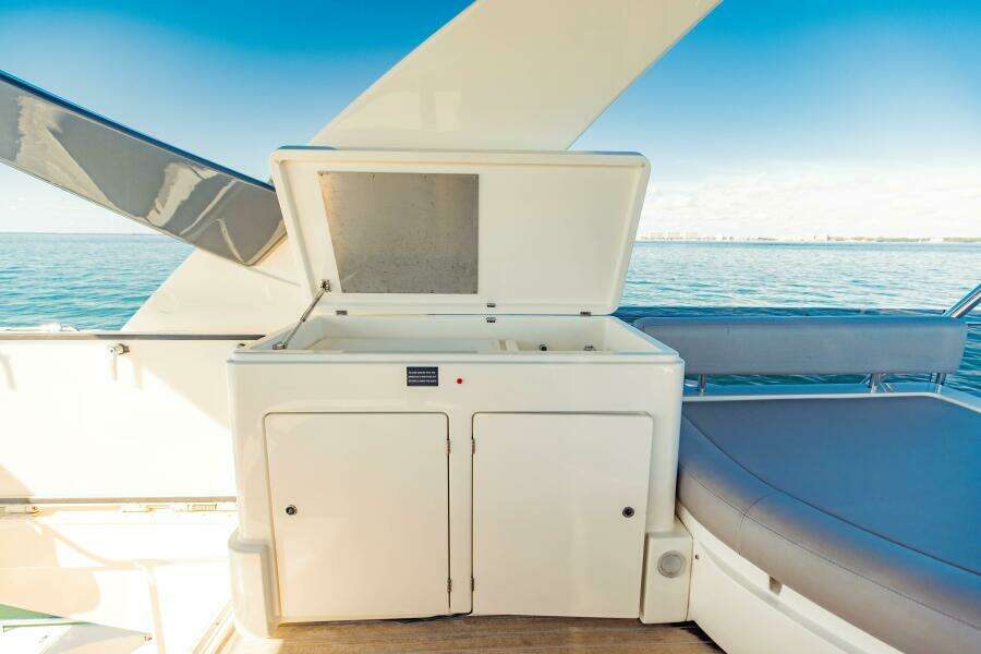 SAMI KAY III 75ft Ferretti Yachts Yacht For Sale
