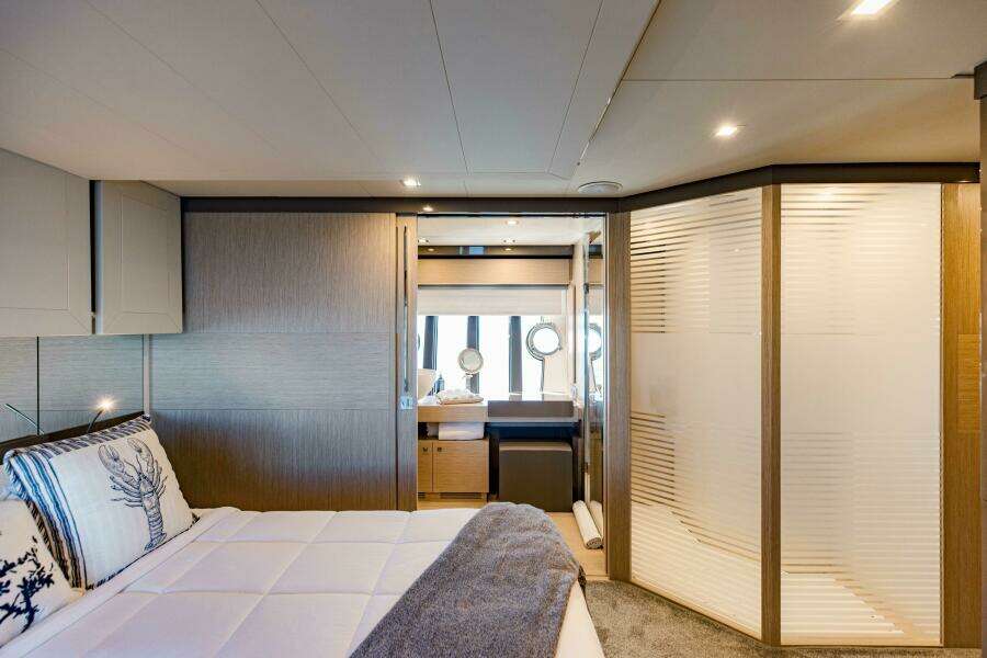 SAMI KAY III 75ft Ferretti Yachts Yacht For Sale
