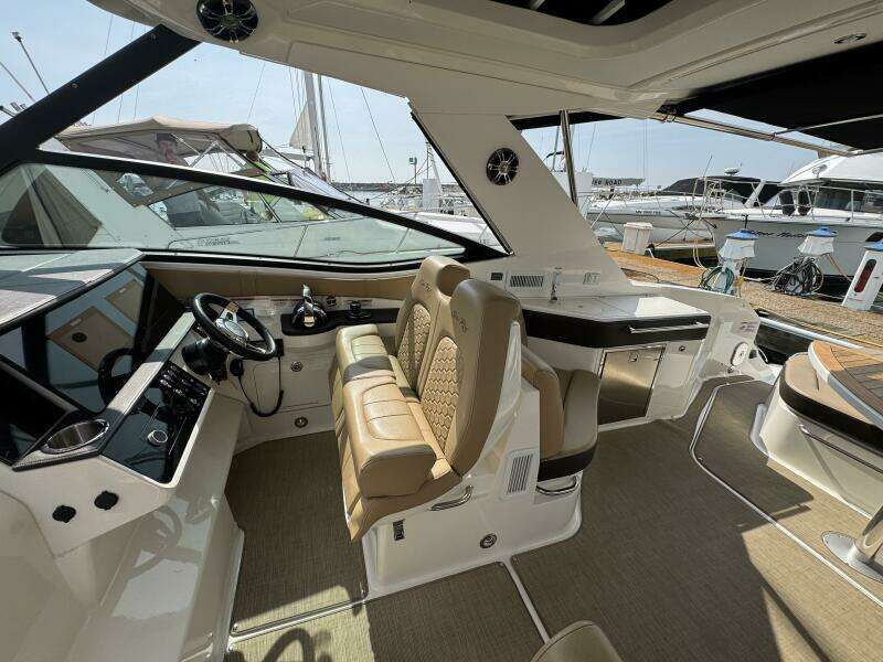 At Times 32ft Sea Ray Yacht For Sale