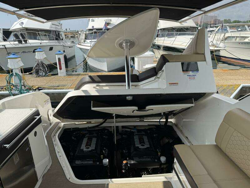 At Times 32ft Sea Ray Yacht For Sale