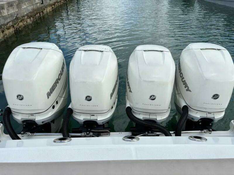 42ft Boston Whaler Yacht For Sale