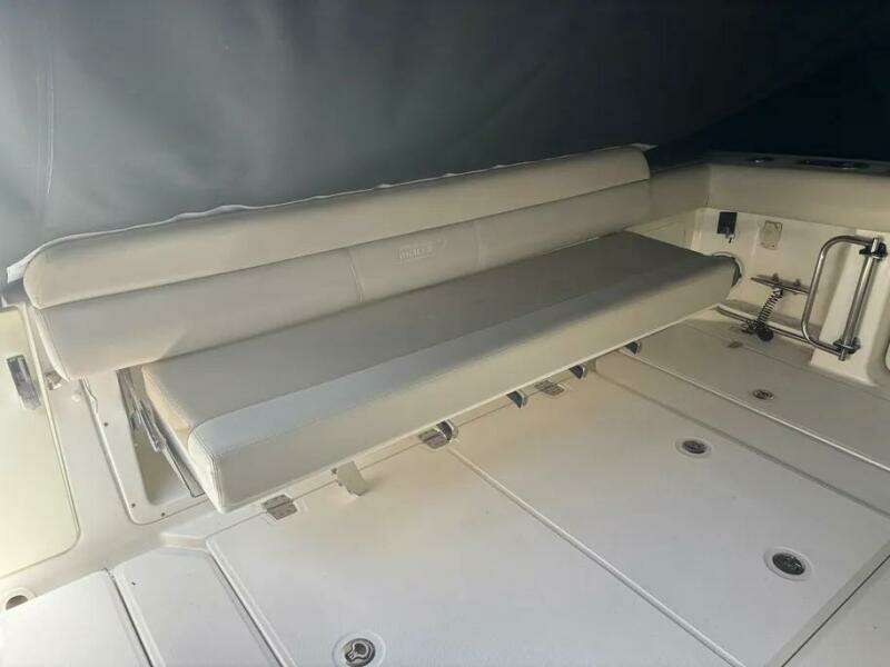 42ft Boston Whaler Yacht For Sale
