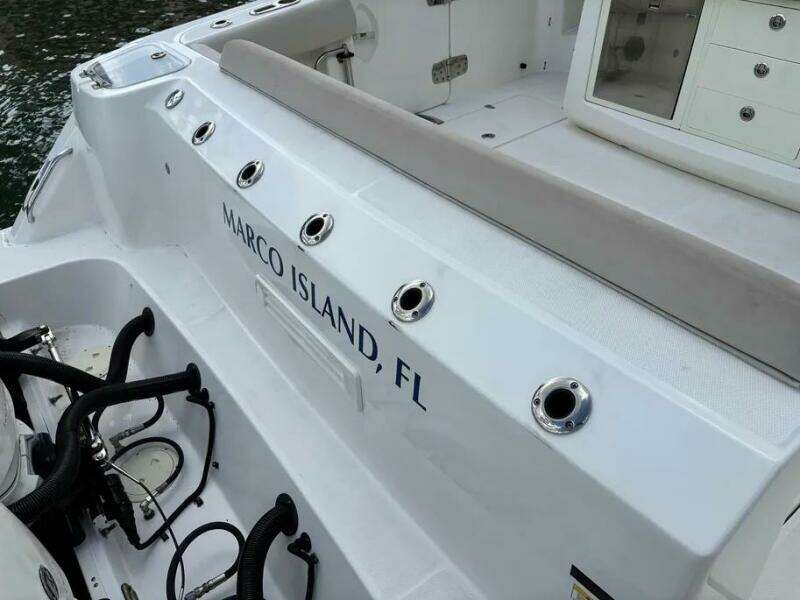 42ft Boston Whaler Yacht For Sale