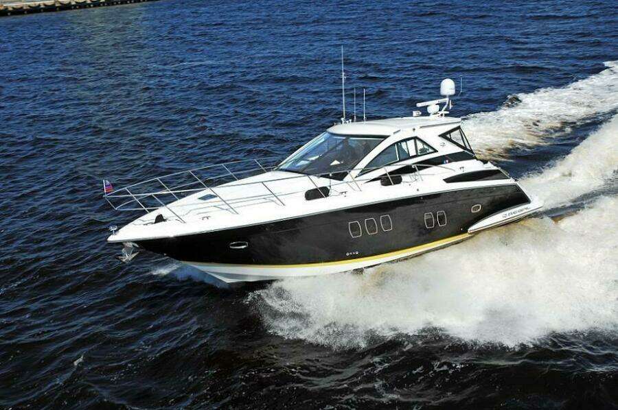 Regal 52 Sport Coupe - Profile