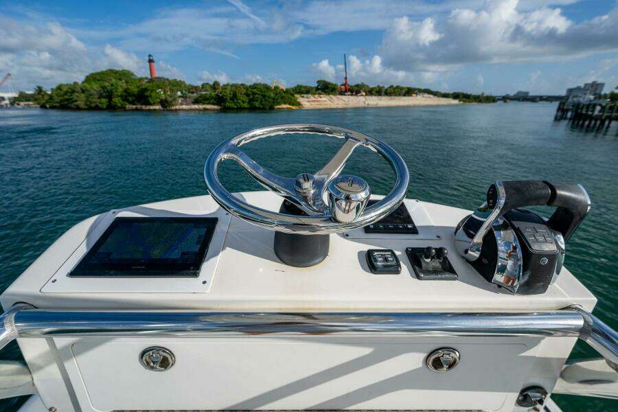 POLISEAS 31ft Bahama Yacht For Sale