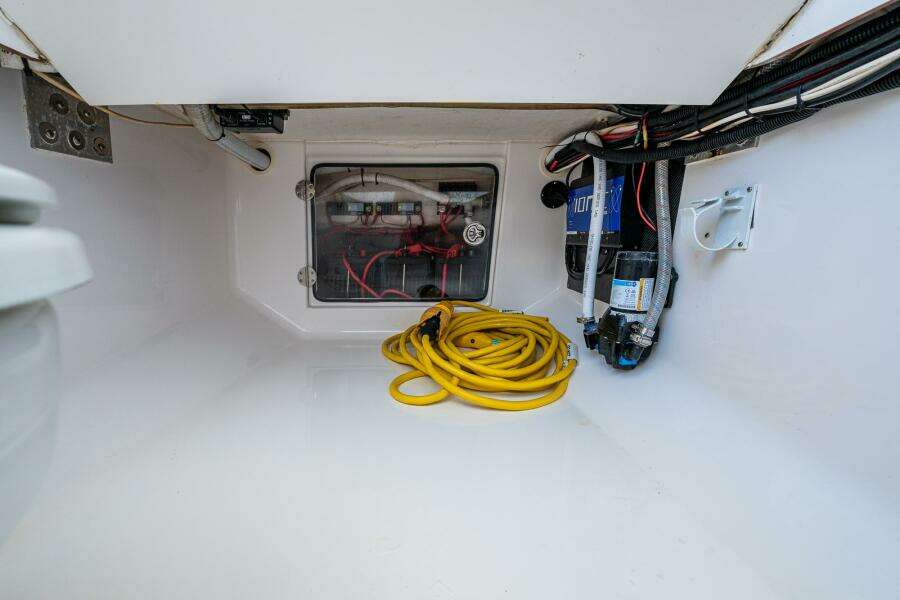 POLISEAS 31ft Bahama Yacht For Sale
