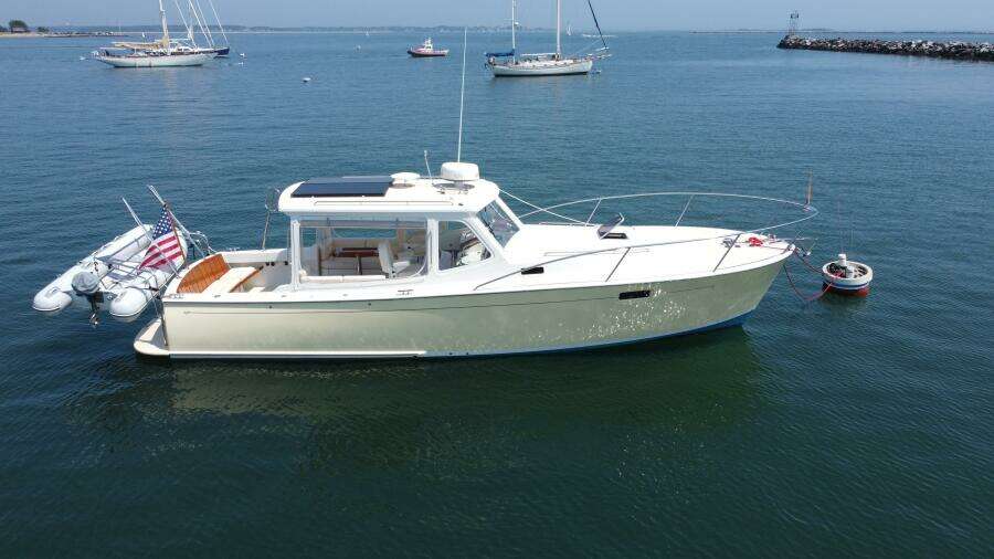 PERFECTO 34ft MJM Yacht For Sale