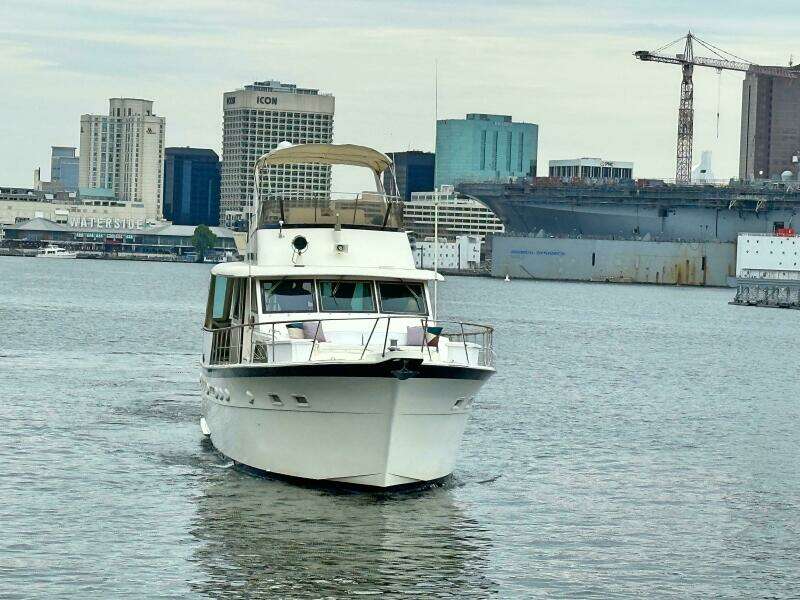 Hooch 53ft Hatteras Yacht For Sale