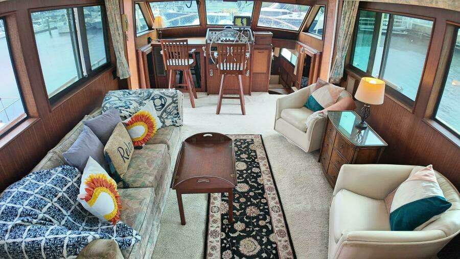 Hooch 53ft Hatteras Yacht For Sale