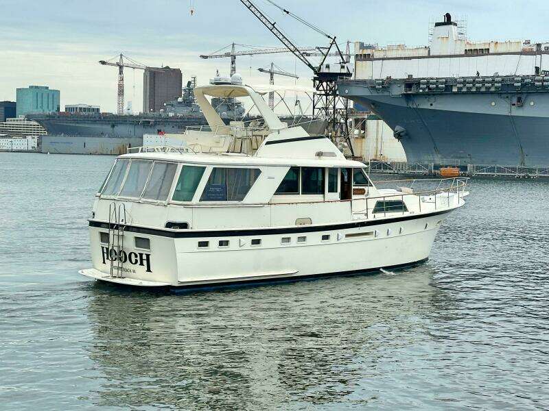 Hooch 53ft Hatteras Yacht For Sale