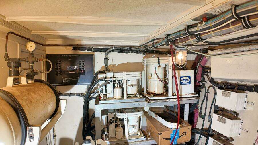Hooch 53ft Hatteras Yacht For Sale