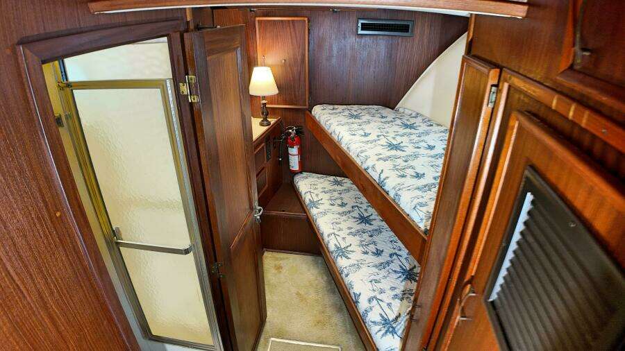 Hooch 53ft Hatteras Yacht For Sale