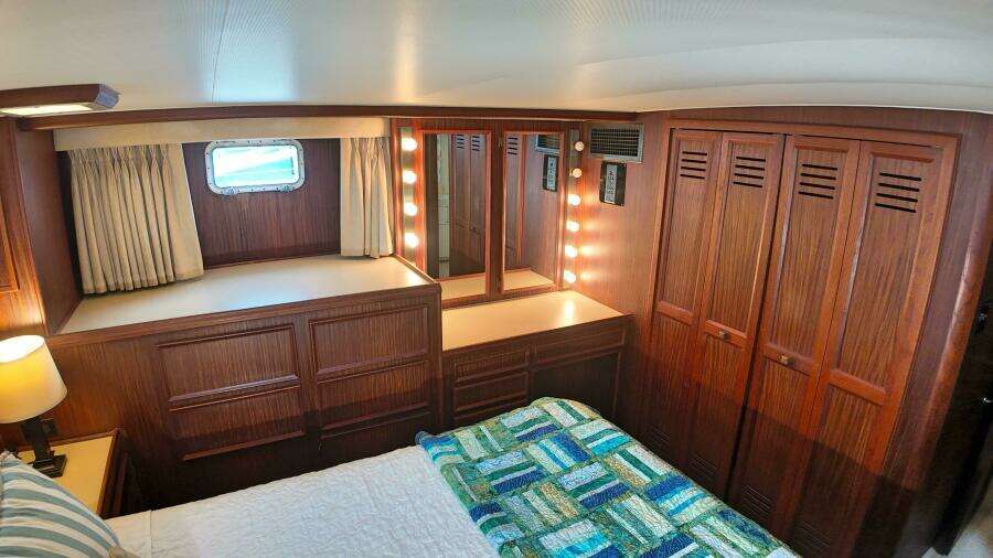 Hooch 53ft Hatteras Yacht For Sale