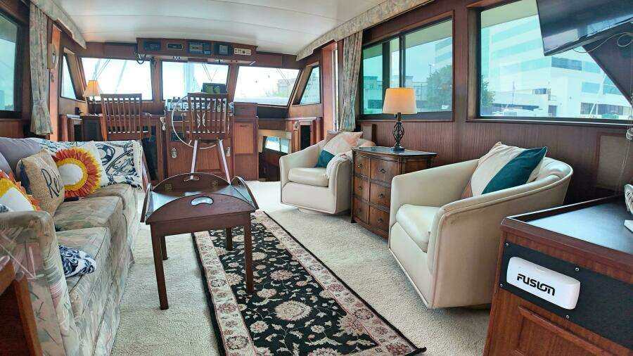 Hooch 53ft Hatteras Yacht For Sale