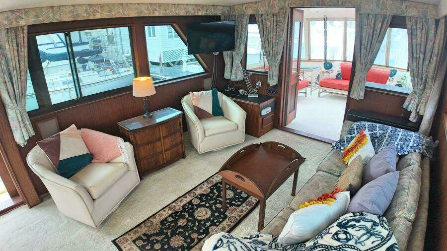 Hooch 53ft Hatteras Yacht For Sale