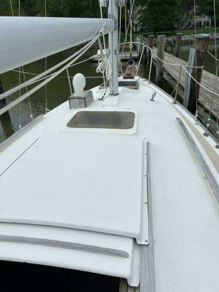 28ft Cape Dory Yacht For Sale