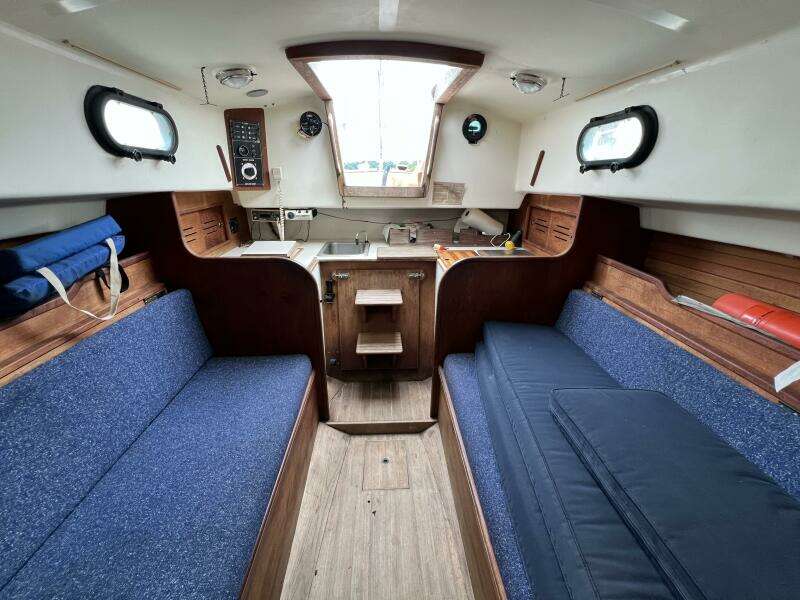 28ft Cape Dory Yacht For Sale