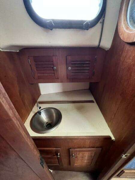 28ft Cape Dory Yacht For Sale