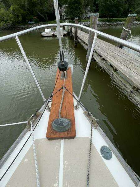 28ft Cape Dory Yacht For Sale
