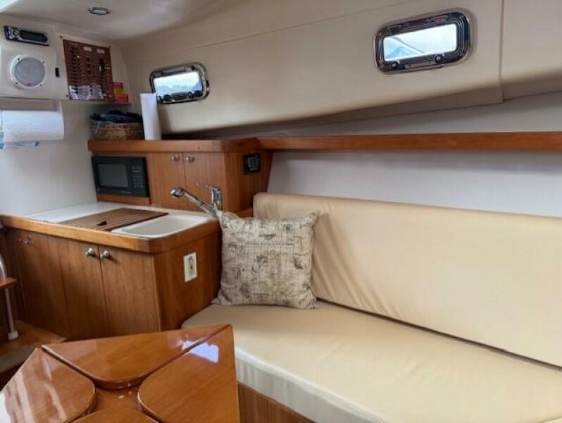 2004 Mainship